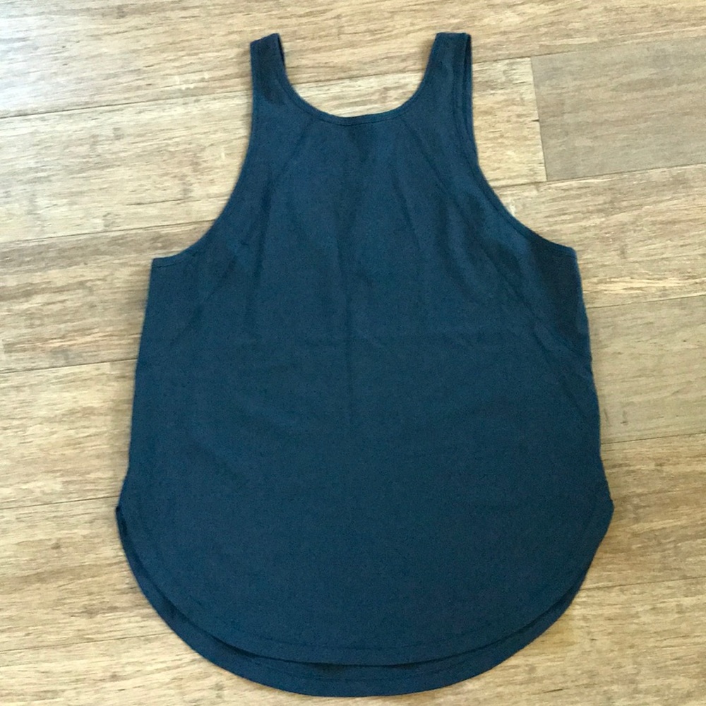 Never worn Lululemon tank